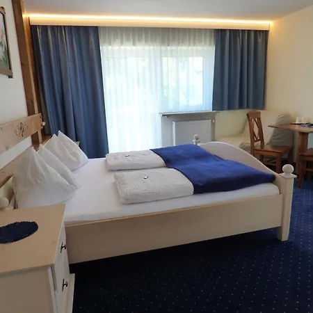 Panoramahotel Hotel 3*